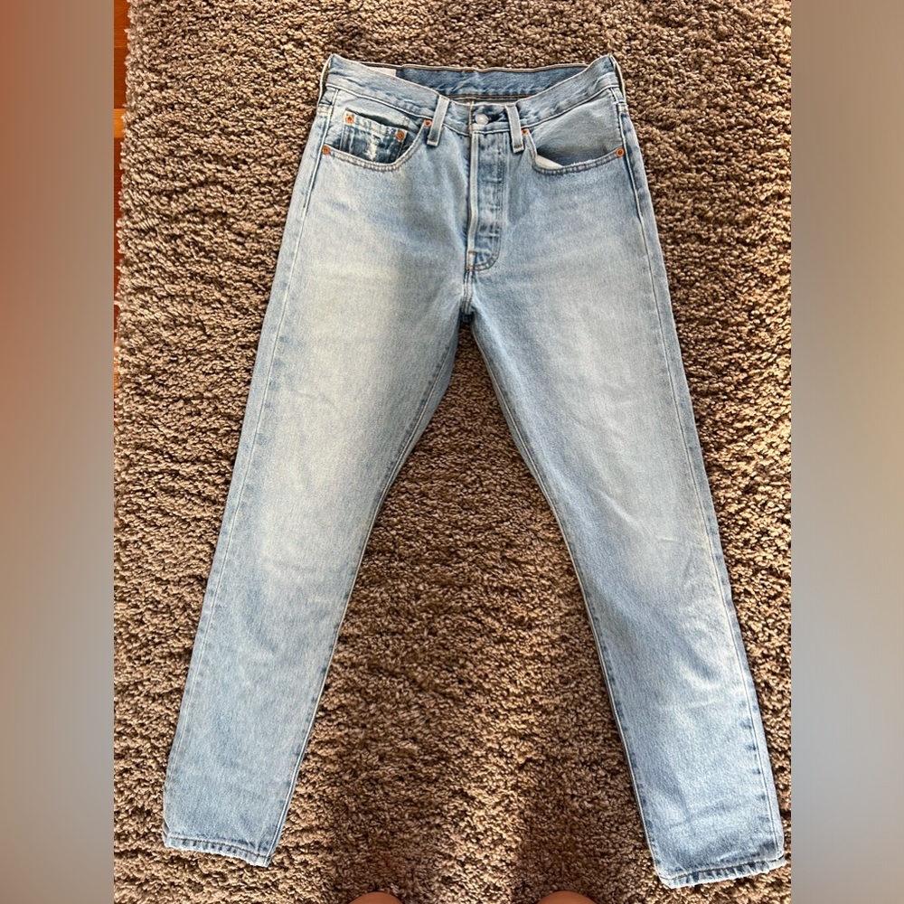 Levi’s 501 high waisted straight leg light wash